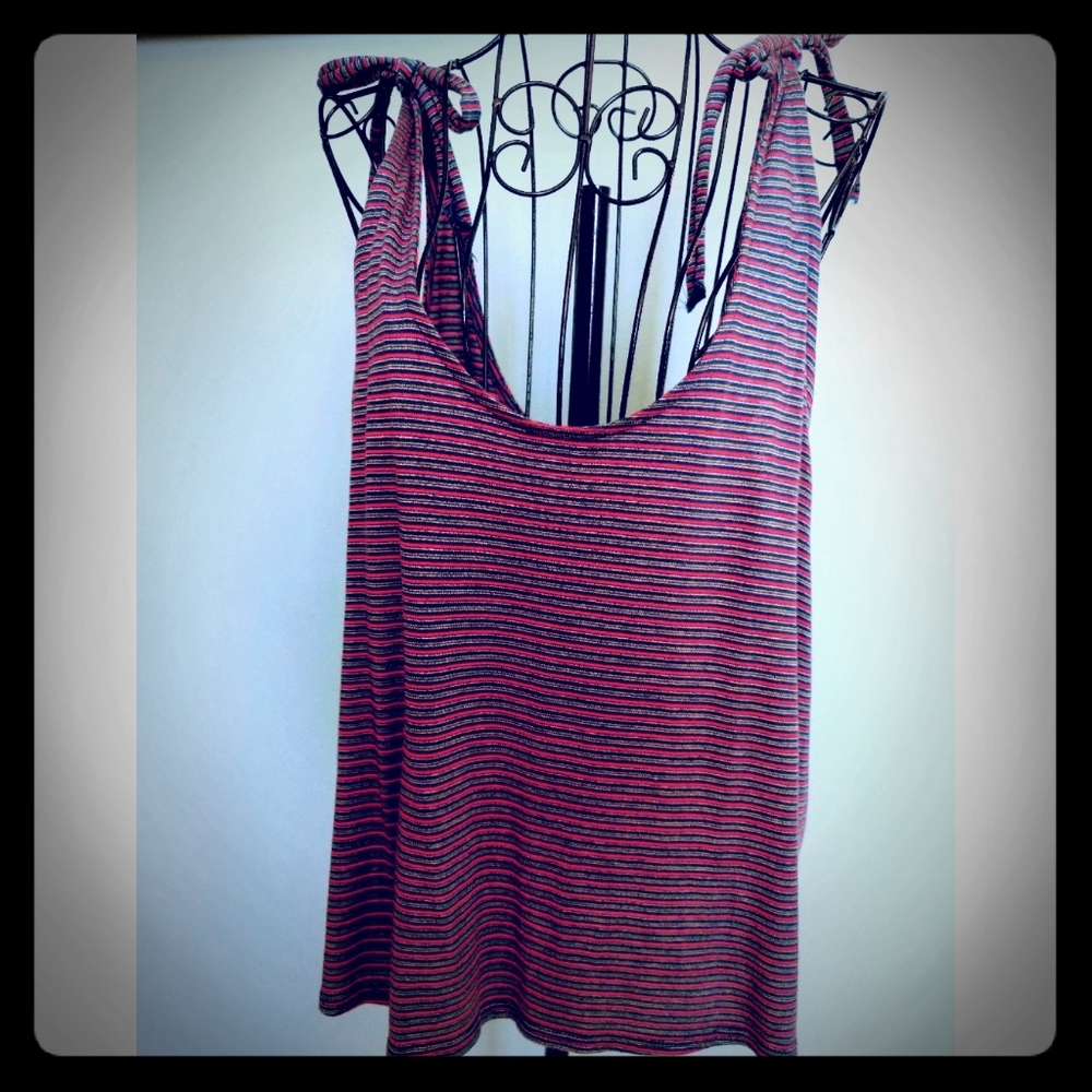 Hinge tie shoulder tank top